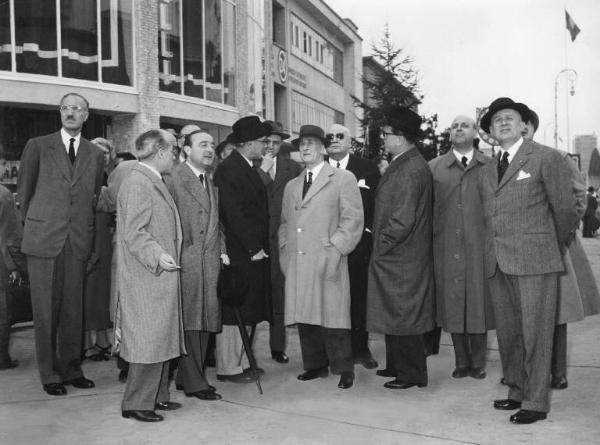 Fiera di Milano - Campionaria 1956 - Visita del comitato di presidenza di Confindustria