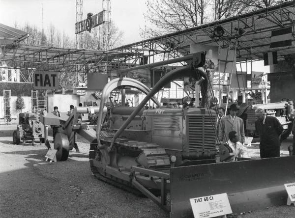 Fiera di Milano - Campionaria 1956 - Settore della meccanica agricola