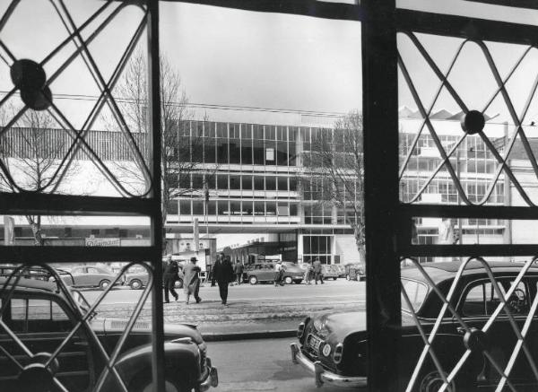 Fiera di Milano - Campionaria 1956 - Entrata di viale Casiodoro - Porta Abbigliamento