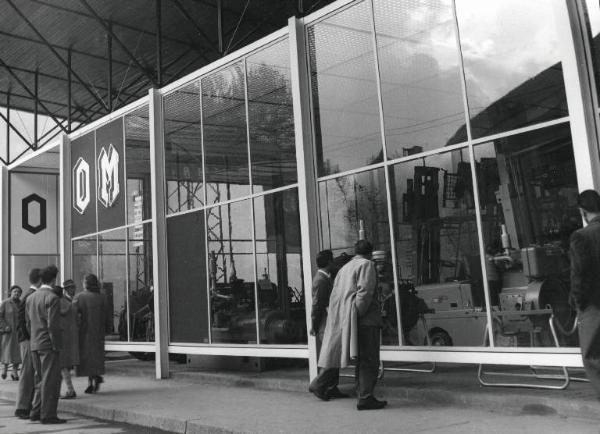 Fiera di Milano - Campionaria 1956 - Tettoia espositiva della Officine Meccaniche OM