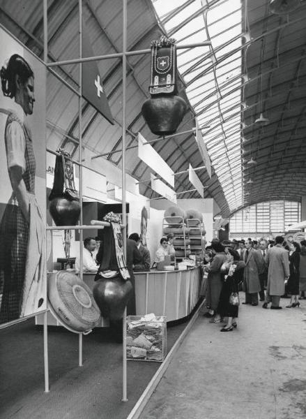 Fiera di Milano - Campionaria 1956 - Padiglione del latte e derivati - Interno