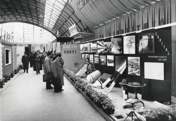 Fiera di Milano - Campionaria 1956 - Padiglione dei colori e vernici - Interno