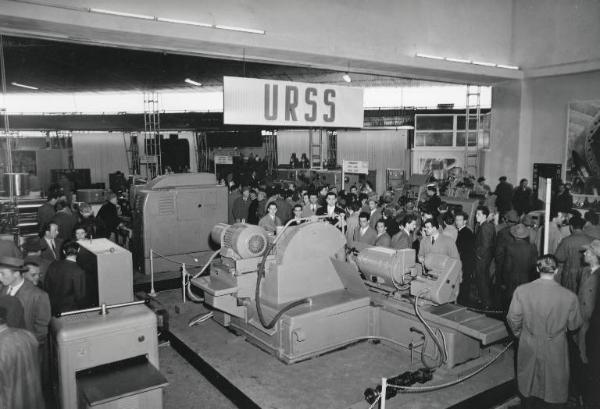 Fiera di Milano - Campionaria 1956 - Mostra delle macchine industriali costruite in Unione Sovietica