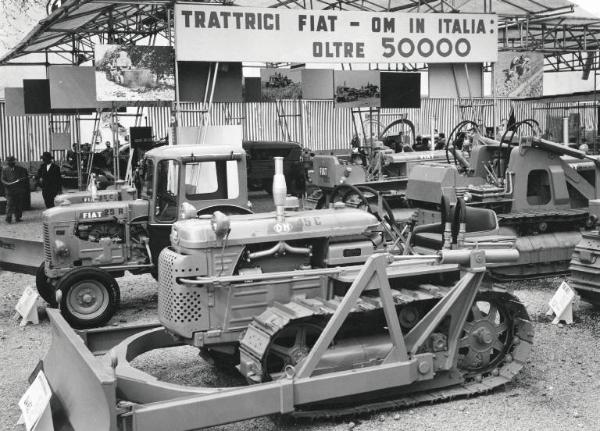 Fiera di Milano - Campionaria 1956 - Mostra della Fiat-OM della meccanica agricola