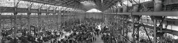 Fiera di Milano - Campionaria 1956 - Padiglione della meccanica - Interno - Veduta panoramica