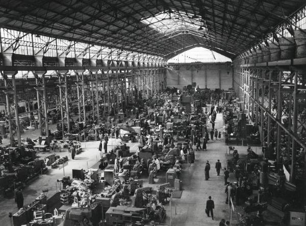 Fiera di Milano - Campionaria 1956 - Padiglione della meccanica - Interno