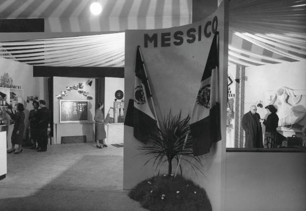 Fiera di Milano - Campionaria 1956 - Palazzo delle nazioni - Mostra ufficiale del Messico