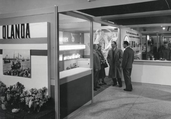 Fiera di Milano - Campionaria 1956 - Palazzo delle nazioni - Mostra ufficiale dell'Olanda