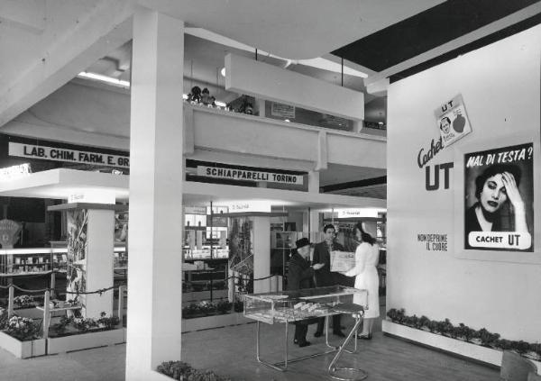 Fiera di Milano - Campionaria 1956 - Padiglione della chimica industriale e farmaceutica - Interno