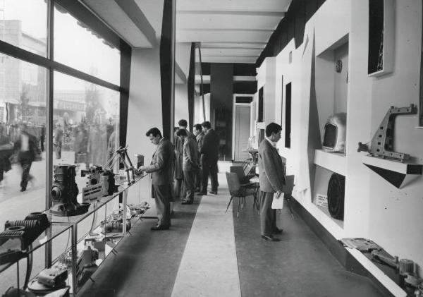 Fiera di Milano - Campionaria 1956 - Padiglione della Società Italiana per il Magnesio e Leghe del Magnesio - Interno