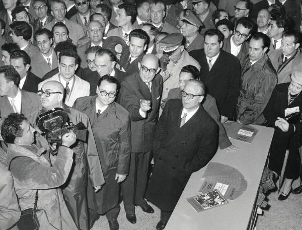 Fiera di Milano - Campionaria 1957 - Visita del presidente della Repubblica Giovanni Gronchi in occasione della inaugurazione