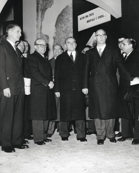 Fiera di Milano - Campionaria 1957 - Visita del presidente della Repubblica Giovanni Gronchi in occasione della inaugurazione