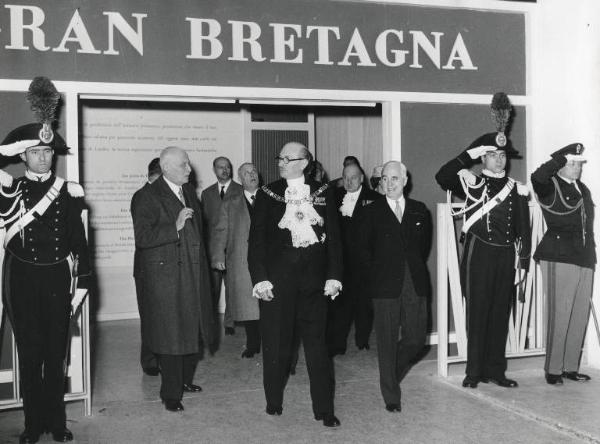 Fiera di Milano - Campionaria 1957 - Visita del sindaco di Londra Cullum Welch