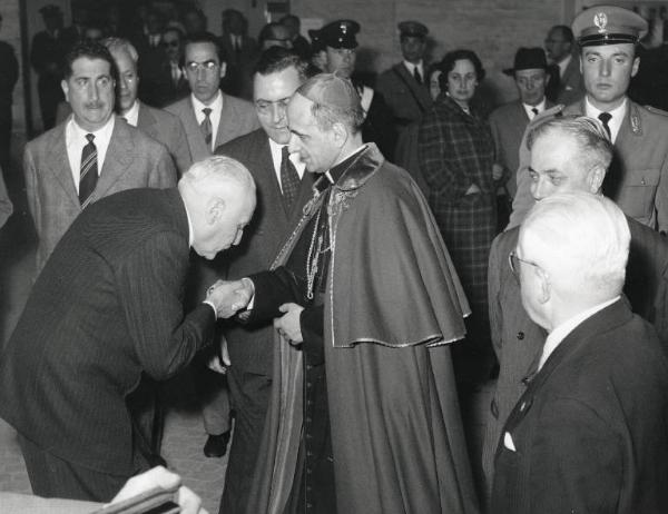 Fiera di Milano - Campionaria 1957 - Visita dell'arcivescovo di Milano Giovanni Battista Montini (poi, Papa Paolo VI)