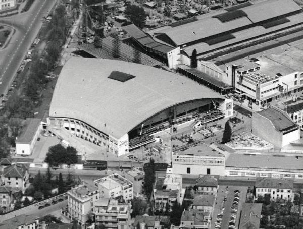 Fiera di Milano - Campionaria 1957 - Palazzo della meccanica - Veduta aerea