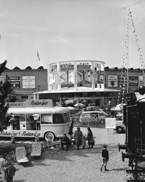 Fiera di Milano - Campionaria 1957 - Largo X - Padiglione dell'ENIT (Ente nazionale industrie turistiche) - Veduta esterna