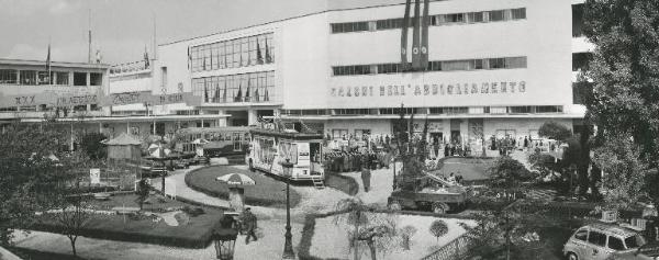 Fiera di Milano - Campionaria 1957 - Largo X - Padiglione del Salone dell'abbigliamento - Veduta panoramica