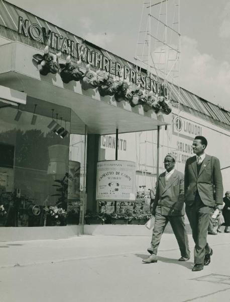 Fiera di Milano - Campionaria 1957 - Visitatori stranieri