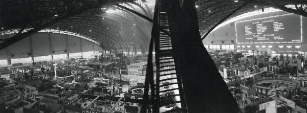 Fiera di Milano - Campionaria 1957 - Padiglione della meccanica - Veduta panoramica