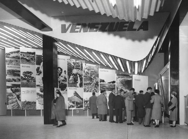 Fiera di Milano - Campionaria 1957 - Palazzo delle nazioni - Mostra ufficiale del Venezuela