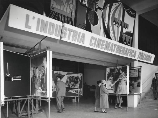 Fiera di Milano - Campionaria 1957 - Palazzo delle nazioni - Rassegna dell' Industria cinematografica italiana