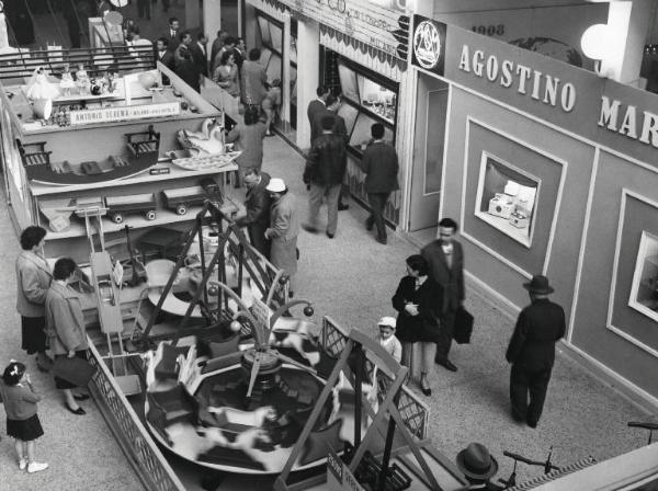 Fiera di Milano - Campionaria 1957 - Padiglione del giocattolo - Interno