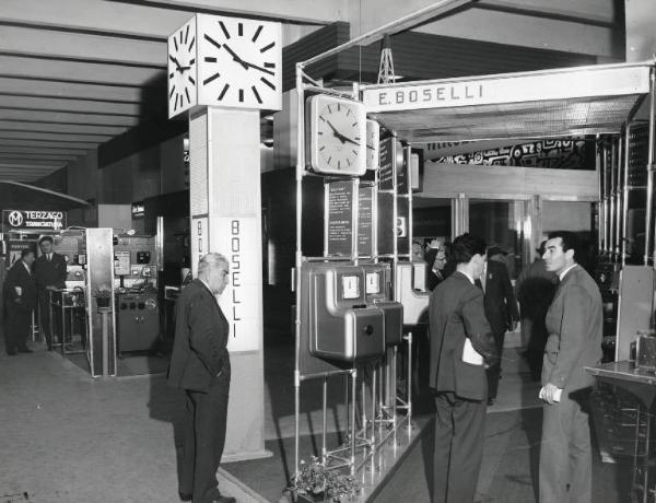 Fiera di Milano - Campionaria 1957 - Padiglione dell'elettrotecnica, elettromeccanica e telecomunicazioni - Interno