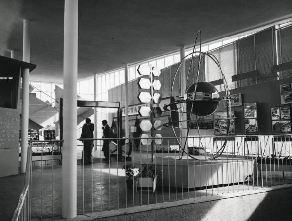 Fiera di Milano - Campionaria 1957 - Padiglione delle PTT (Poste e Telecomunicazioni Italiane) - Interno