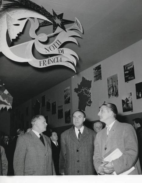 Fiera di Milano - Campionaria 1958 - Visita del ministro francese dei lavori pubblici, dei trasporti e del turismo Edouard Bonnefous