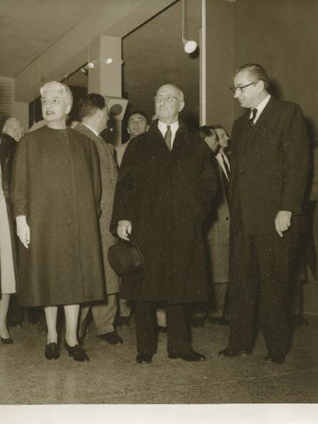 Fiera di Milano - Campionaria 1958 - Visita dell'ambasciatore degli Stati Uniti James Zellerbach