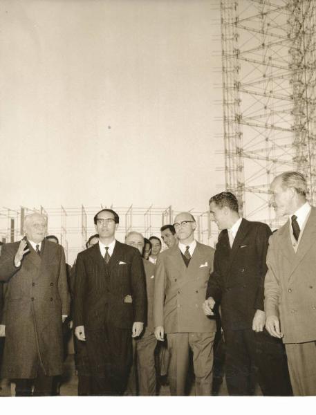 Fiera di Milano - Campionaria 1958 - Visita del ministro dell'agricoltura Emilio Colombo in occasione della inaugurazione di Porta Agricoltura