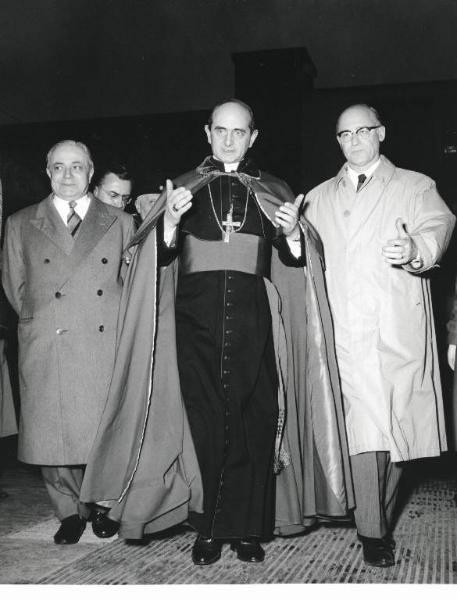 Fiera di Milano - Campionaria 1958 - Visita dell'arcivescovo di Milano Giovanni Battista Montini (poi, Papa Paolo VI)