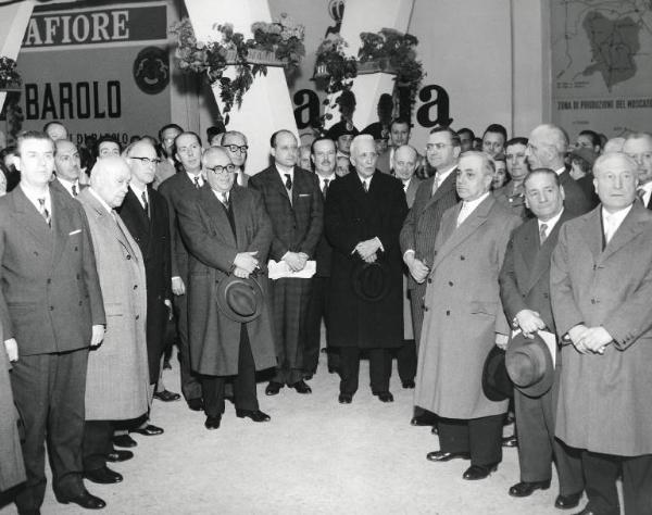 Fiera di Milano - Campionaria 1958 - Visita dell'ex presidente della Repubblica Enrico De Nicola
