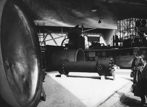 Fiera di Milano - Campionaria 1958 - Viale della siderurgia - Largo VI - Tettoia per mostre varie della Meccanica e della Siderurgia