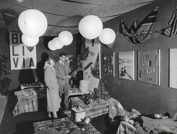 Fiera di Milano - Campionaria 1958 - Palazzo delle nazioni - Mostra ufficiale della Bolivia