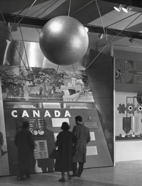 Fiera di Milano - Campionaria 1958 - Palazzo delle nazioni - Mostra ufficiale del Canada