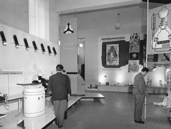 Fiera di Milano - Campionaria 1958 - Palazzo delle nazioni - Mostra ufficiale della Cecoslovacchia