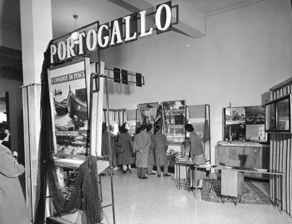 Fiera di Milano - Campionaria 1958 - Palazzo delle nazioni - Mostra ufficiale del Portogallo