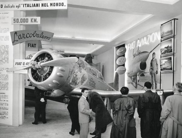 Fiera di Milano - Campionaria 1958 - Settore dell'aeronautica - Monoplano "L'arcobaleno" Fiat