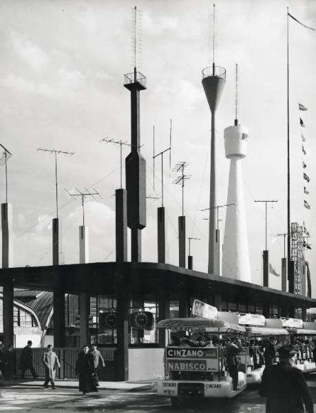 Fiera di Milano - Campionaria 1958 - Auditorio della RAI - Veduta esterna