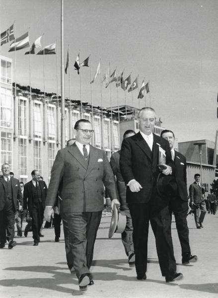 Fiera di Milano - Campionaria 1959 - Visita dell'ambasciatore argentino Dalmiro Videla Balaguer