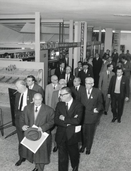 Fiera di Milano - Campionaria 1959 - Visita di un gruppo di giornalisti statunitensi