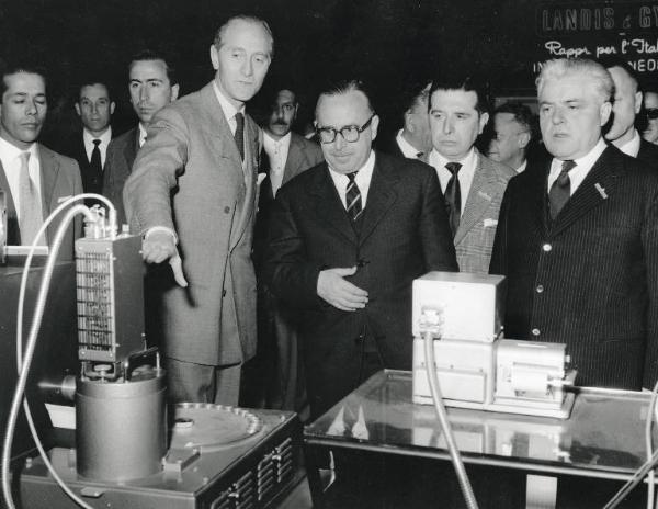 Fiera di Milano - Campionaria 1959 - Visita del ministro dell'agricoltura e foreste Mariano Rumor