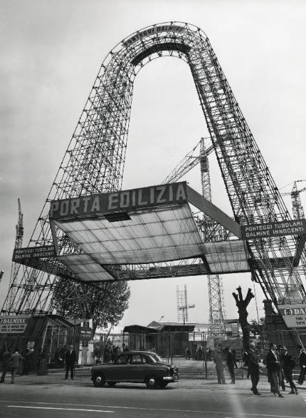 Fiera di Milano - Campionaria 1959 - Porta Edilizia - Entrata di viale Eginardo