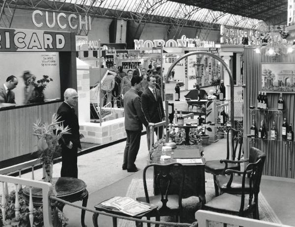 Fiera di Milano - Campionaria 1959 - Padiglione liquori - Interno