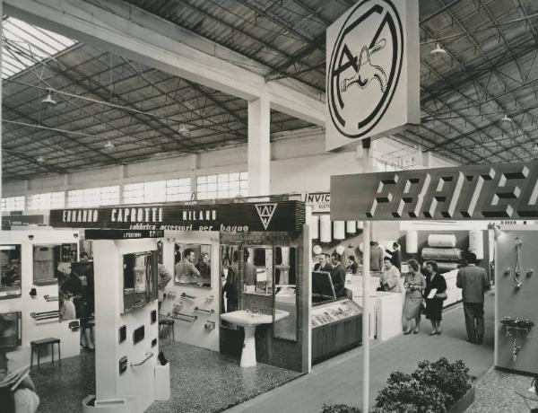 Fiera di Milano - Campionaria 1959 - Padiglione materiali per l'edilizia, impianti ed apparecchi igienicosanitari - Interno