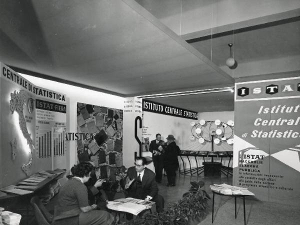 Fiera di Milano - Campionaria 1959 - Stand dell'Istituto nazionale di statistica (ISTAT)