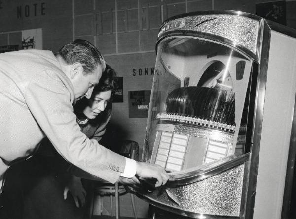 Fiera di Milano - Campionaria 1959 - Salone internazionale della musica - Interno