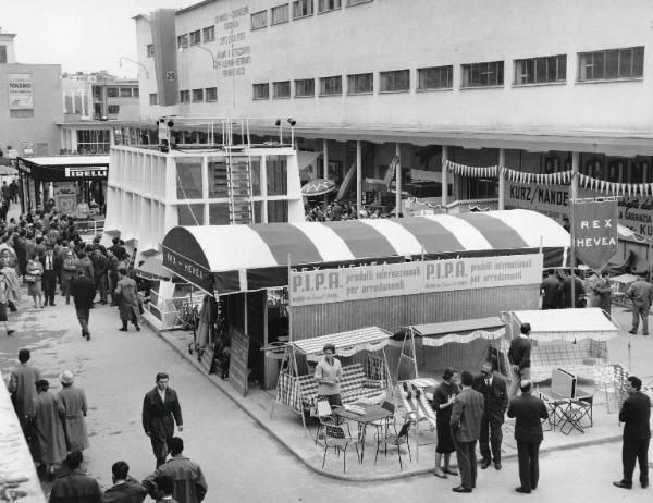 Fiera di Milano - Campionaria 1959 - Piazzale caccia e pesca - Mostra articoli e materiale per la caccia e la pesca, articoli e materiale per campeggio, rimorchi per turismo e campeggio