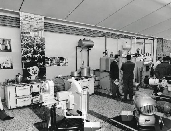 Fiera di Milano - Campionaria 1959 - Padiglione della Riello - Interno